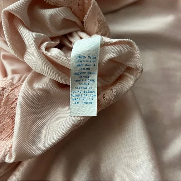 Vintage Olga Pink Lace Satin Nightgown Maxi Dress Style 9633 Size Small - Picture 6 of 7